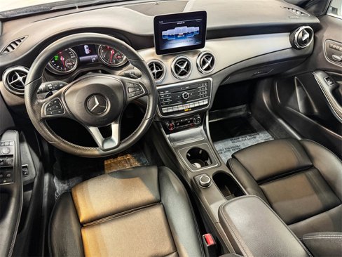 Used 2018 Mercedes-Benz GLA 250 4MATIC image 37
