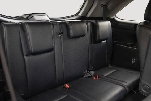 Used 2018 Toyota Highlander SE image 19