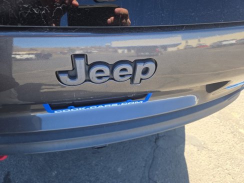 Used 2019 Jeep Cherokee Trailhawk image 29