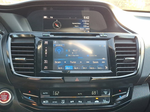 Used 2017 Honda Accord EX-L image 16