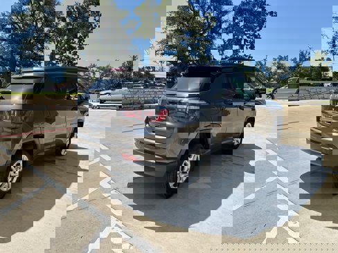Used 2018 Jeep Compass Sport image 6