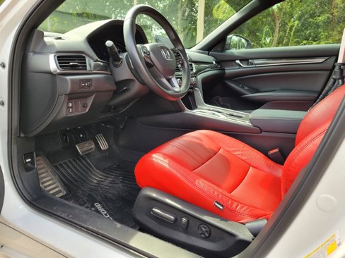 Used 2022 Honda Accord Sport image 4