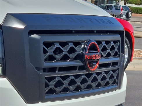 Used 2023 Nissan Frontier Pro-X w/ Pro-X Premium Package image 7