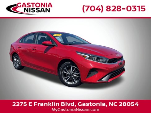 Used 2023 Kia Forte LXS image 1