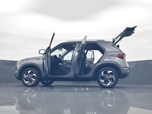Certified 2021 Hyundai Venue SEL w/ Premium Package image 34