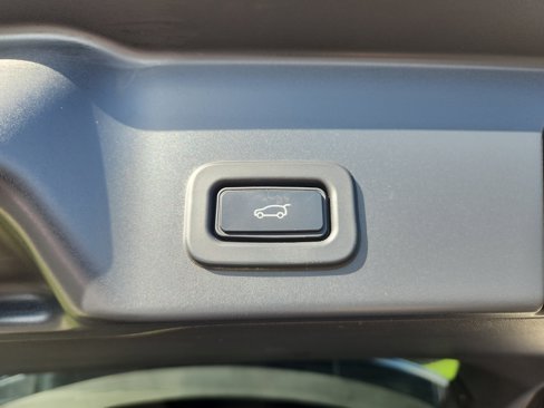 Used 2022 Land Rover Range Rover Evoque R-Dynamic S image 14