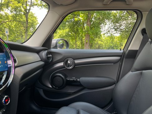Used 2022 MINI Cooper S w/ Premium Package image 68