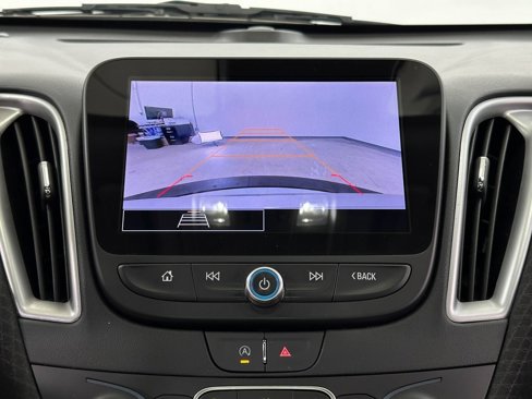 Used 2023 Chevrolet Malibu LT image 11
