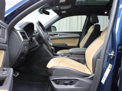 Used 2021 Volkswagen Atlas Cross Sport SEL Premium image 9