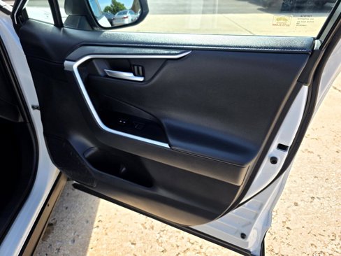 Used 2019 Toyota RAV4 XSE image 15