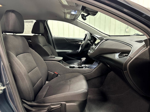 Used 2021 Chevrolet Malibu LT image 13
