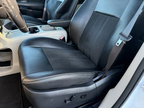 Used 2019 Dodge Grand Caravan SXT image 21