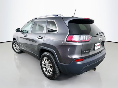 Used 2019 Jeep Cherokee Latitude Plus w/ Comfort/Convenience Group image 5