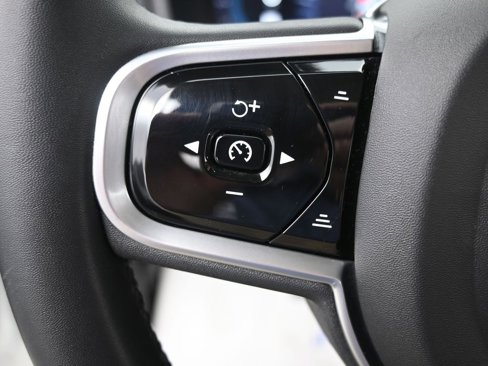 Certified 2023 Volvo XC90 B6 Ultimate image 17