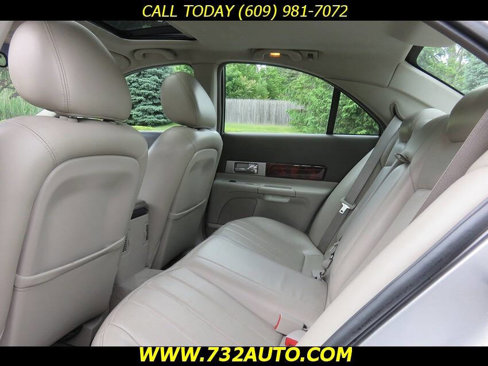 Used 2004 Lincoln LS image 9