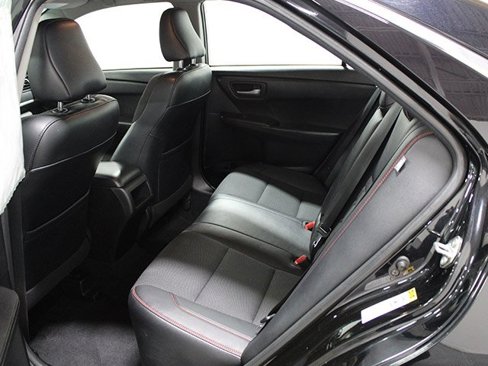 Used 2016 Toyota Camry SE image 14