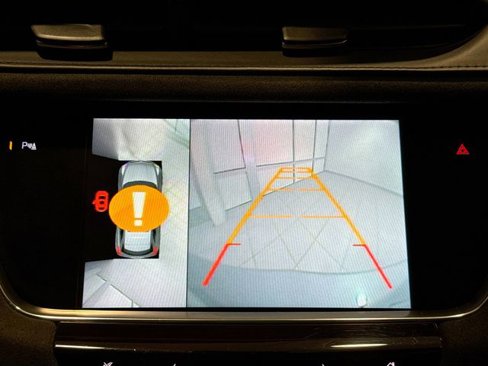 Used 2017 Cadillac XT5 Platinum image 12