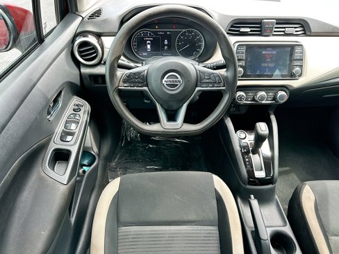 Used 2022 Nissan Versa SV image 19