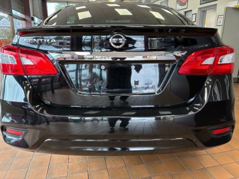 Used 2017 Nissan Sentra S w/ S Style Package image 10