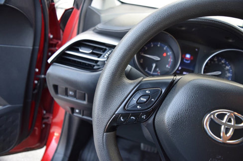 Used 2020 Toyota C-HR LE image 59