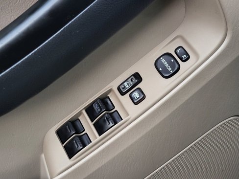 Used 2006 Toyota 4Runner SR5 image 11