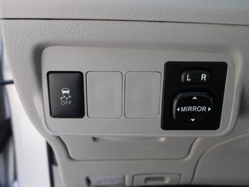 Used 2013 Toyota Corolla LE image 20