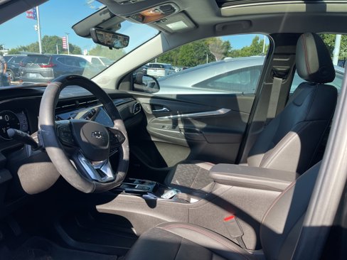 Used 2023 Chevrolet Bolt EUV Premier w/ Sun & Sound Package image 5