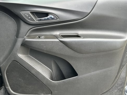 Used 2023 Chevrolet Equinox LT image 14