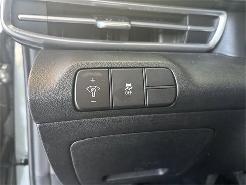 Used 2024 Hyundai Elantra SEL image 27