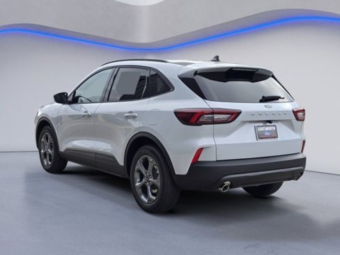 New 2025 Ford Escape ST-Line w/ Cold Weather Package image 4