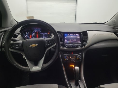 Used 2020 Chevrolet Trax LT w/ Driver Confidence Package image 22