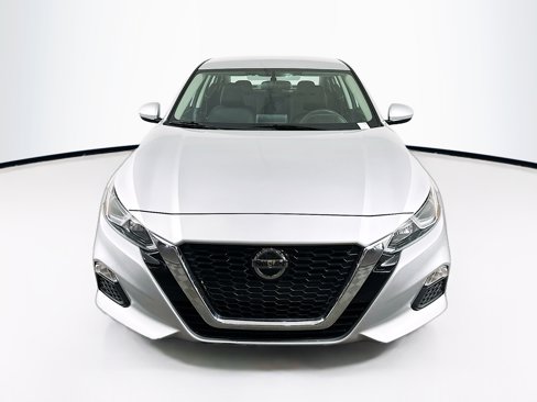 Used 2020 Nissan Altima 2.5 S image 2