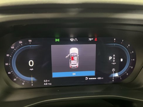 Certified 2025 Volvo XC40 B5 Core image 12