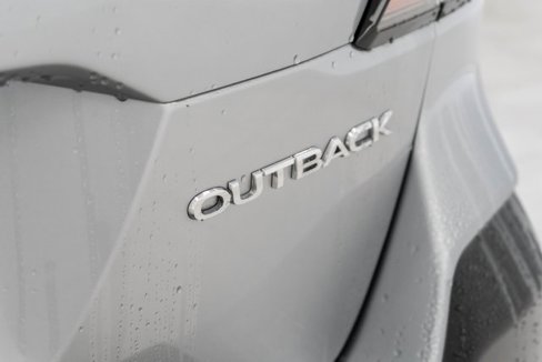 Used 2021 Subaru Outback Limited image 12