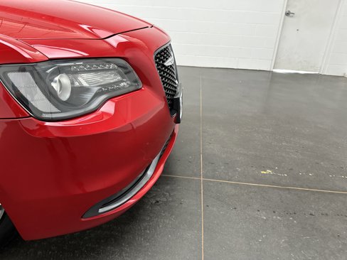 Used 2017 Chrysler 300 S image 2
