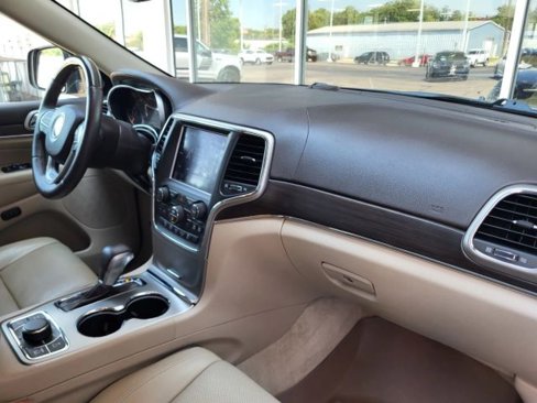 Used 2018 Jeep Grand Cherokee Overland image 31