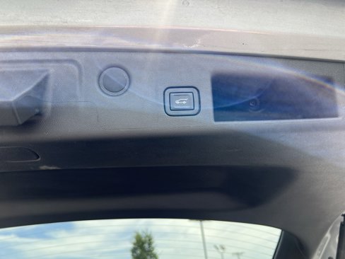 Used 2023 Chevrolet Equinox RS image 11