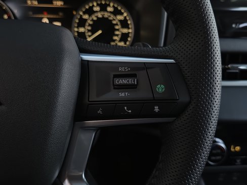 New 2025 Mitsubishi Outlander SE image 11
