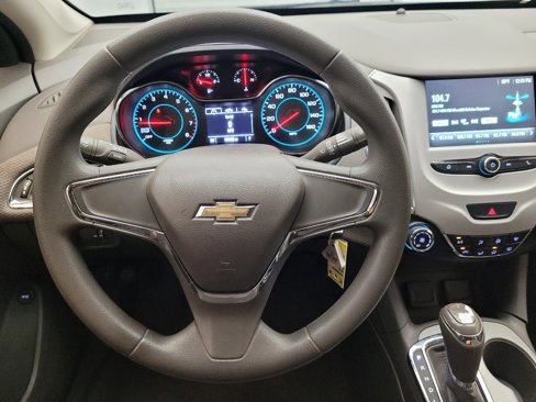 Used 2018 Chevrolet Cruze LS image 22