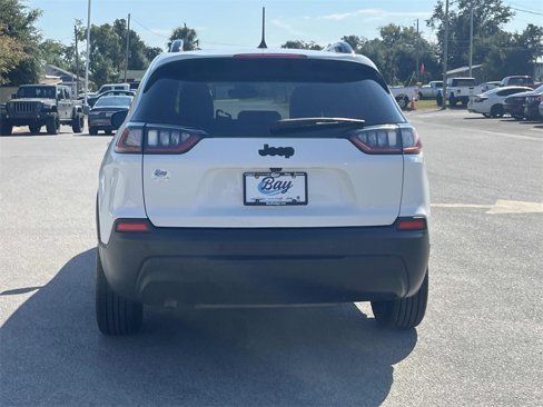 Used 2021 Jeep Cherokee Latitude Plus image 4