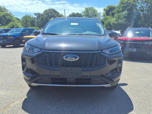 New 2025 Ford Escape SE image 2