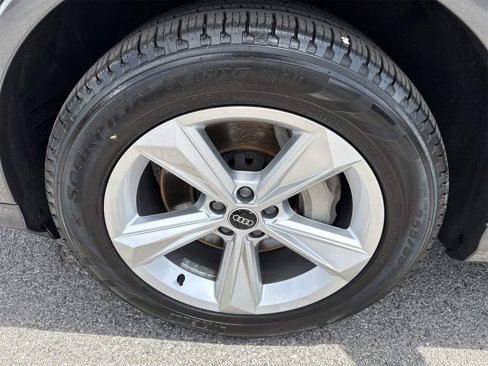 Used 2021 Audi Q7 3.0T Premium image 48