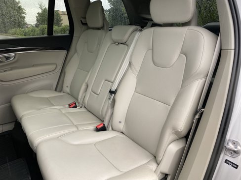 Used 2019 Volvo XC90 T5 Momentum w/ Protection Package image 8