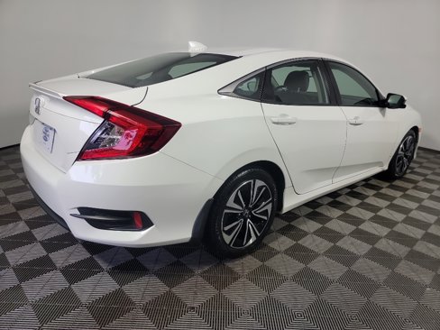 Used 2018 Honda Civic EX-L image 4