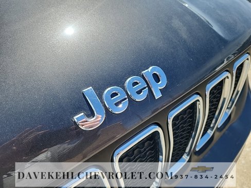 Used 2020 Jeep Renegade Latitude w/ Cold Weather Group image 28