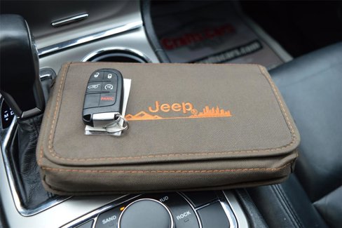 Used 2018 Jeep Grand Cherokee Limited image 26