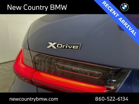 Used 2022 BMW 330i xDrive Sedan w/ Driving Assistance Package image 11