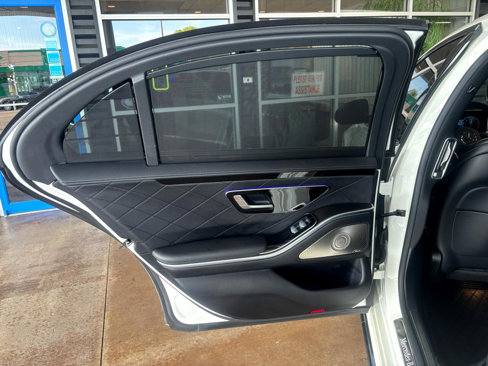 Used 2022 Mercedes-Benz S 580 4MATIC Sedan w/ AMG Line Package image 34