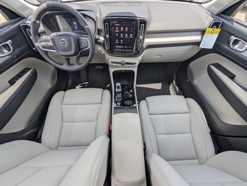 New 2026 Volvo XC40 B5 Plus w/ Protection Package Premier image 33