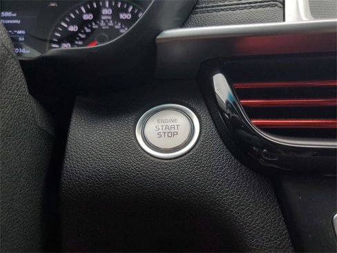 Certified 2020 Kia Optima S image 23